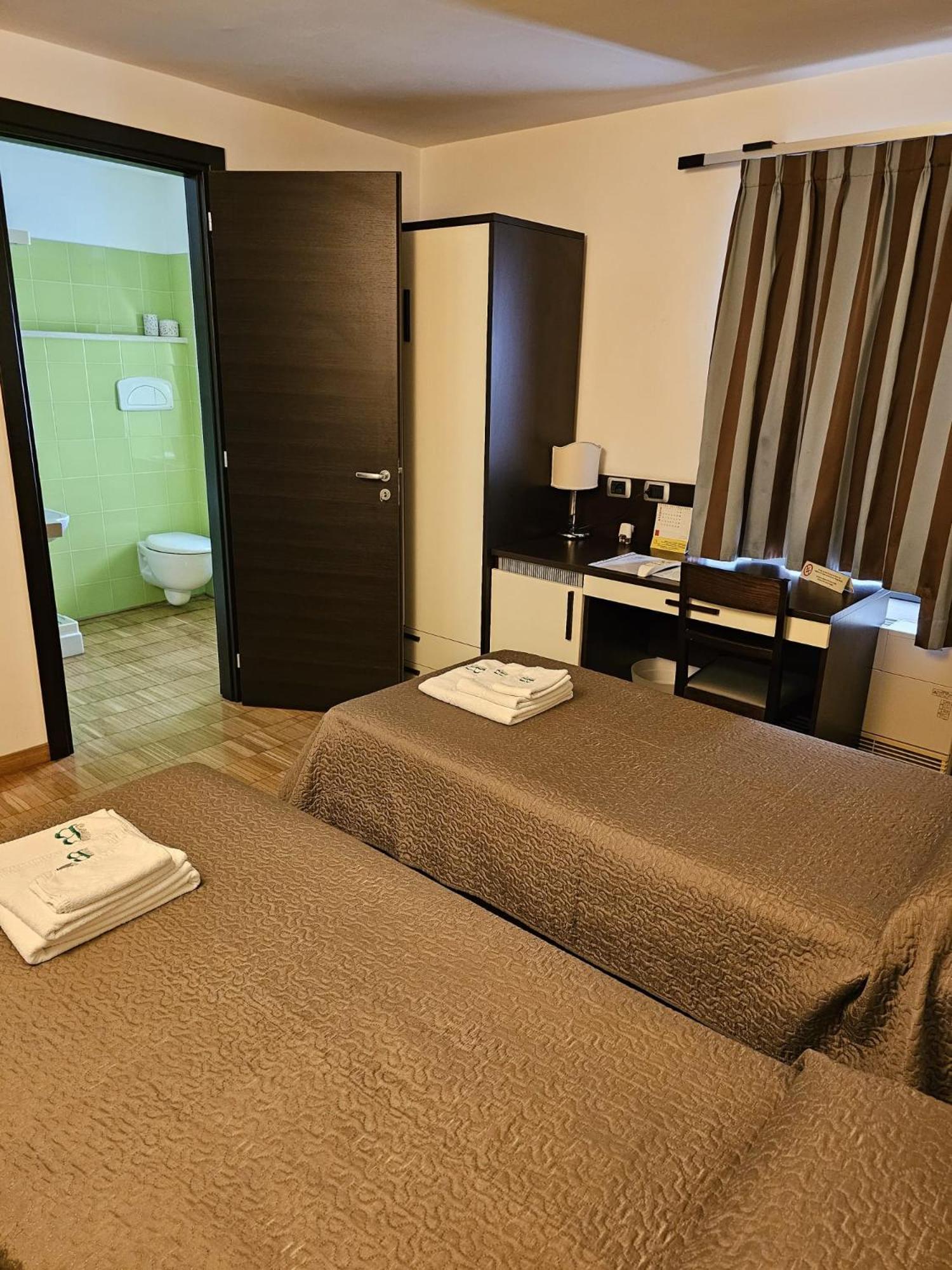 Bed and Breakfast Baja Delle Sirene Taranto Exterior foto
